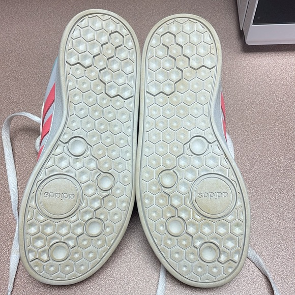 Girls Adidas Sneakers - Size 2 - Picture 9 of 9